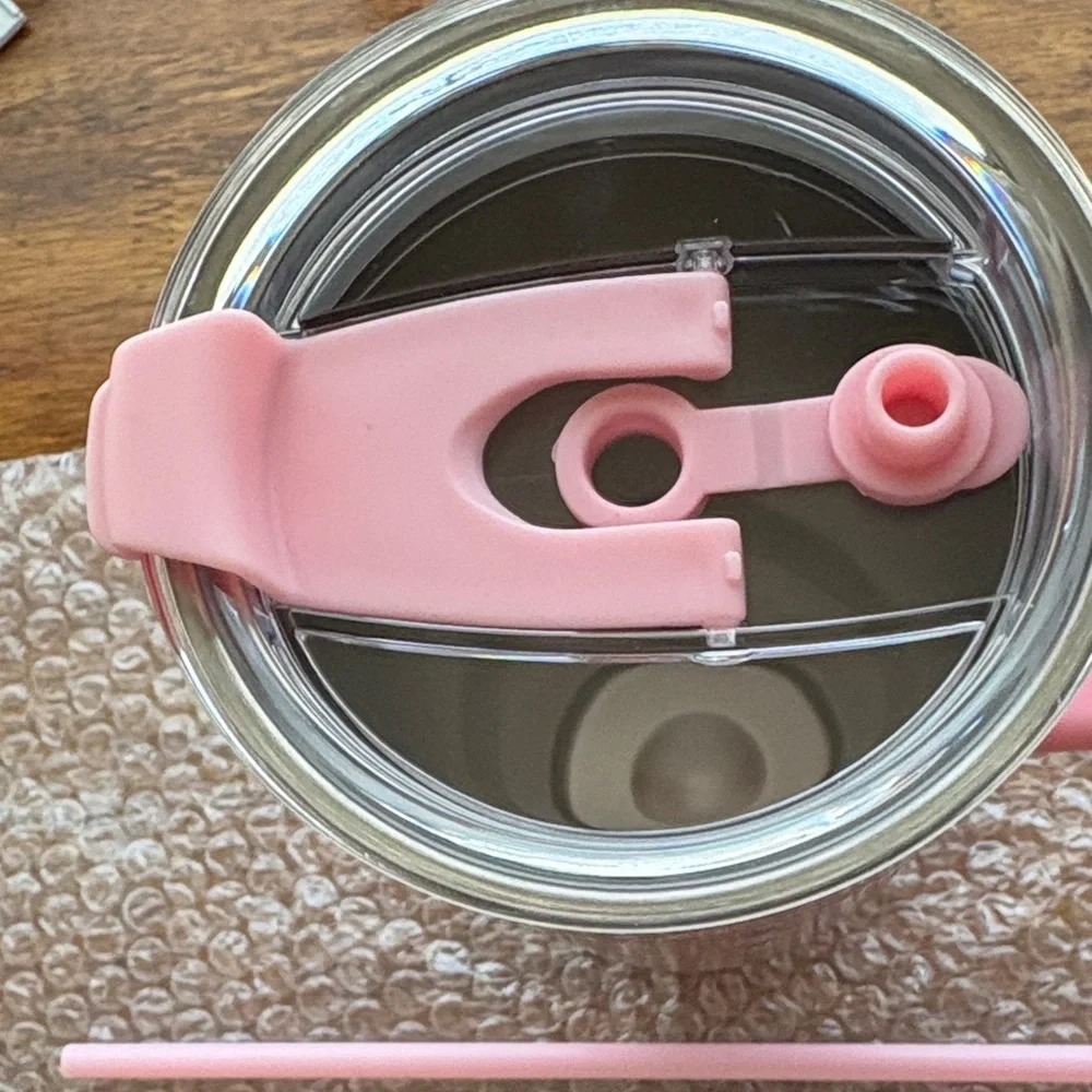 Louis Vuitton Pink & Charcoal Gray Monogram 32Oz Tumbler - Picture 6 of 6